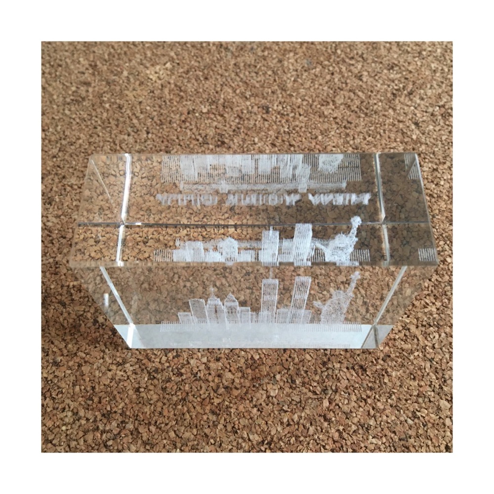 NYC Skyline 3D Glass Paperweight with Twin Towers - Picture 11 of 14